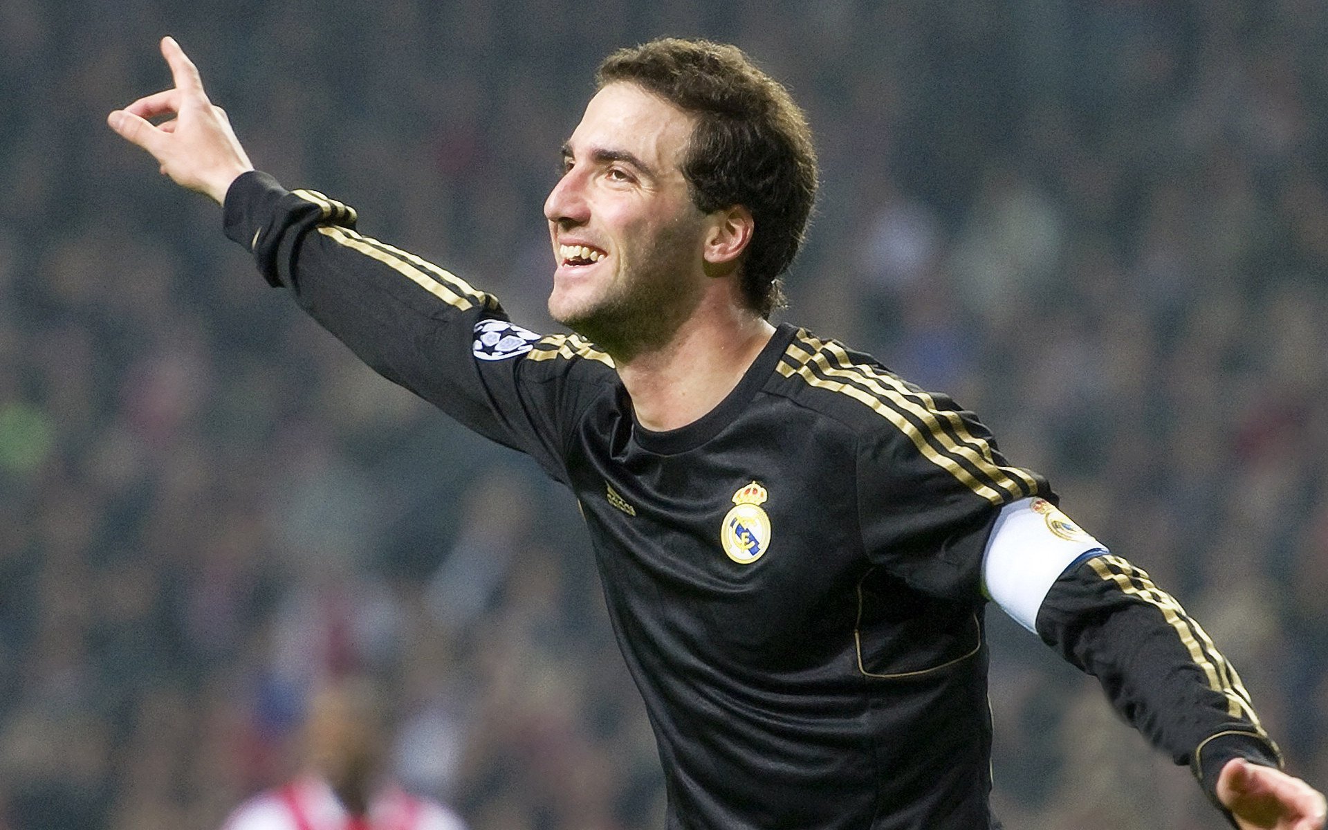 阿拉维斯客场惊险过关，成功逆转比分夺胜，阿拉维斯主力阵容