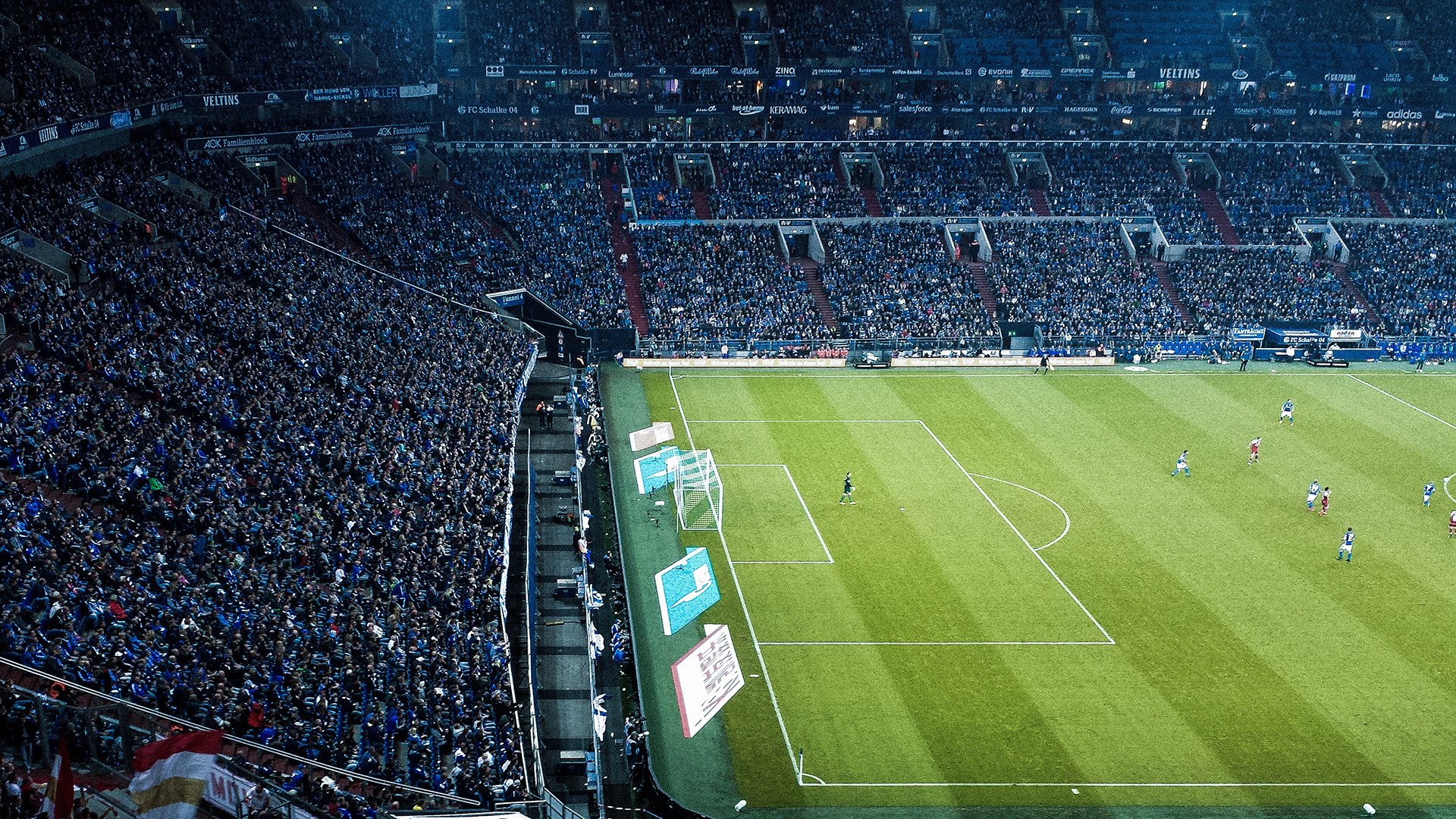 欧洲杯战术大戏：变化多端引爆现场激情，欧洲杯揭幕战依98db in